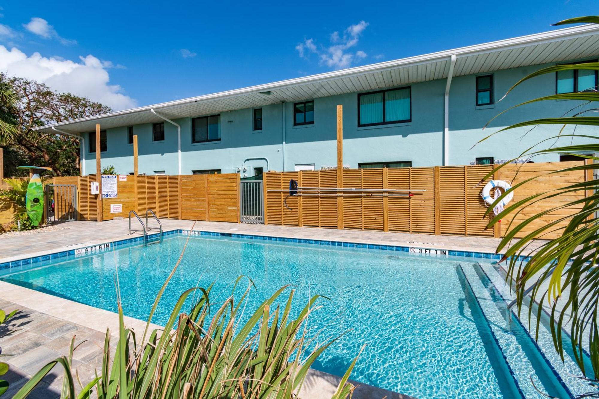 400 South Lejlighedshotel Cocoa Beach Eksteriør billede